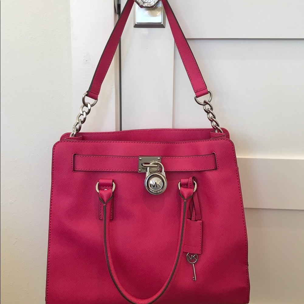 EUC Large fuchsia authentic Michael Kors